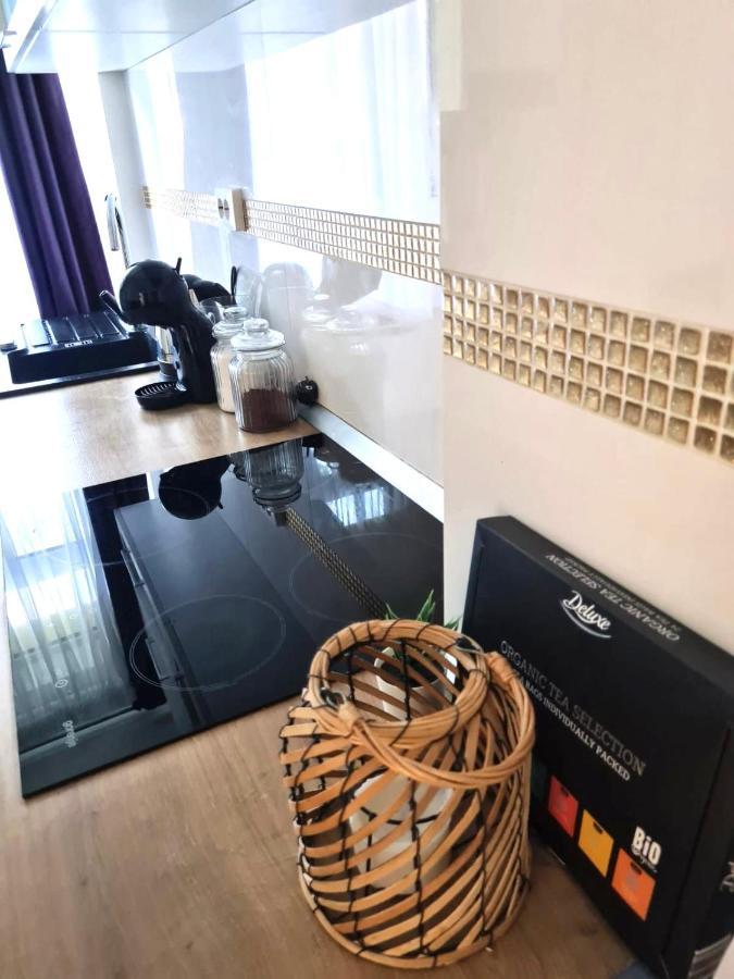 Star Apartment *